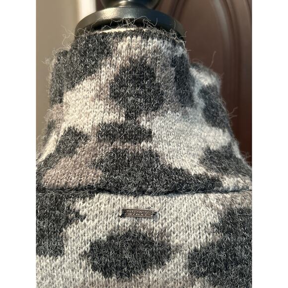 DKNY Leopard Animal High Neck Winter Sweater - Picture 3 of 9